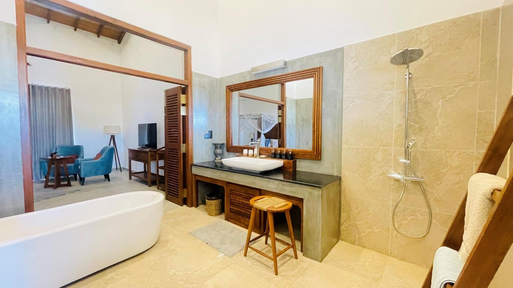 Sea Star Boutique Hotel Hikkaduwa Extérieur photo
